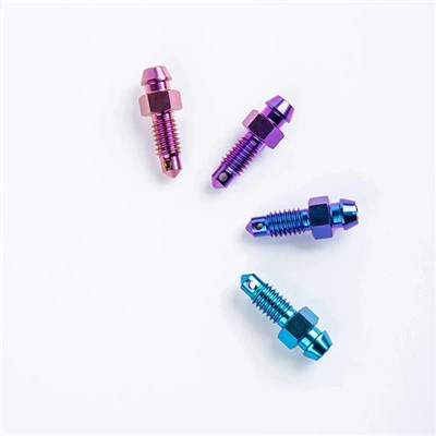 M8 titanlegering avgasbult